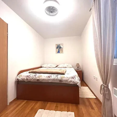 Διαμέρισμα Fani *